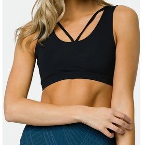 Onzie Crossover Black Bra